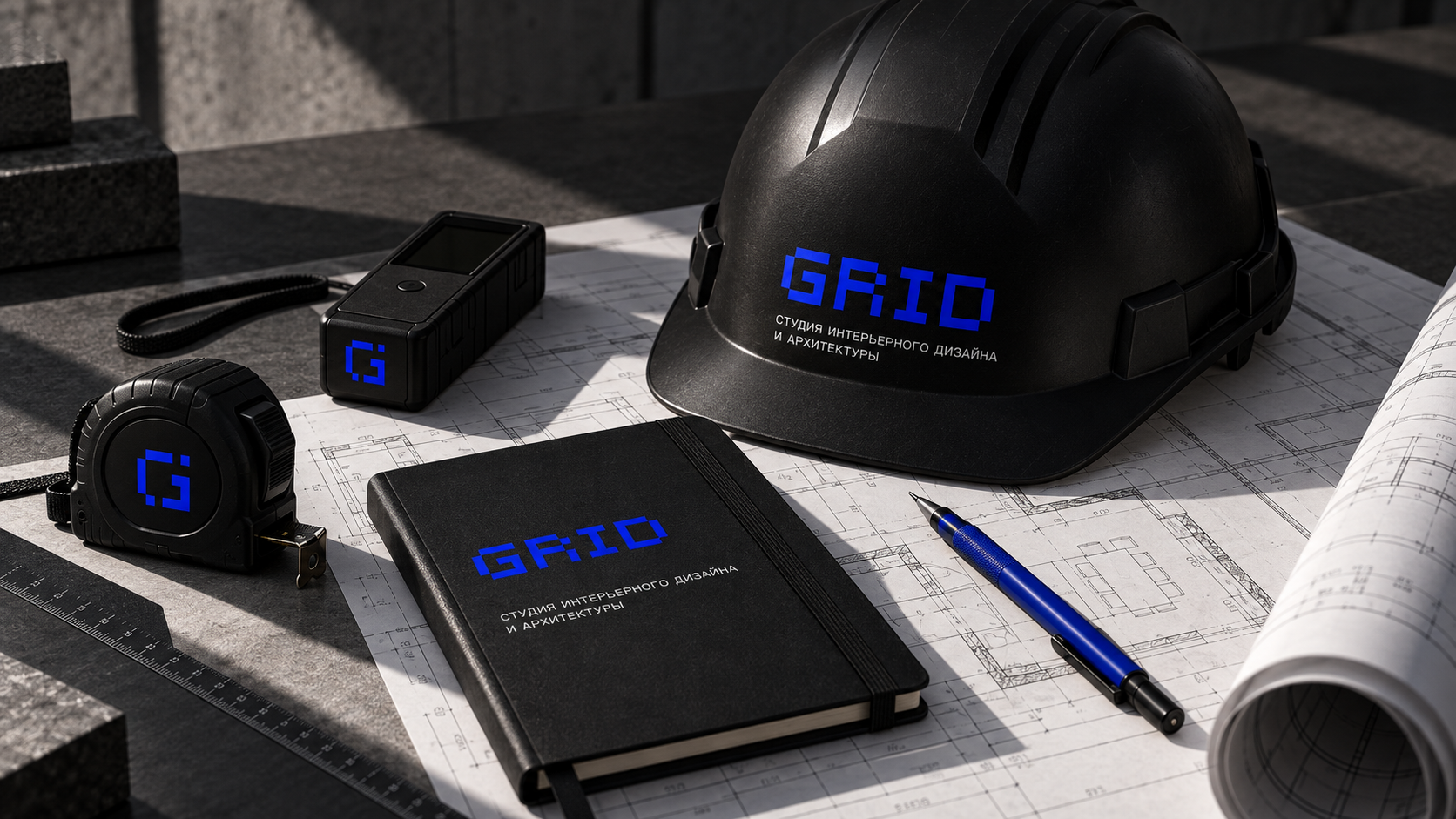 Финальная сцена: автомобиль, металл и знак GRID